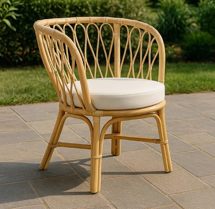 Fauteuil en Rotin Beige pour Intérieur et Extérieur avec Coussin écru - Dimensions 65x65x85 cm